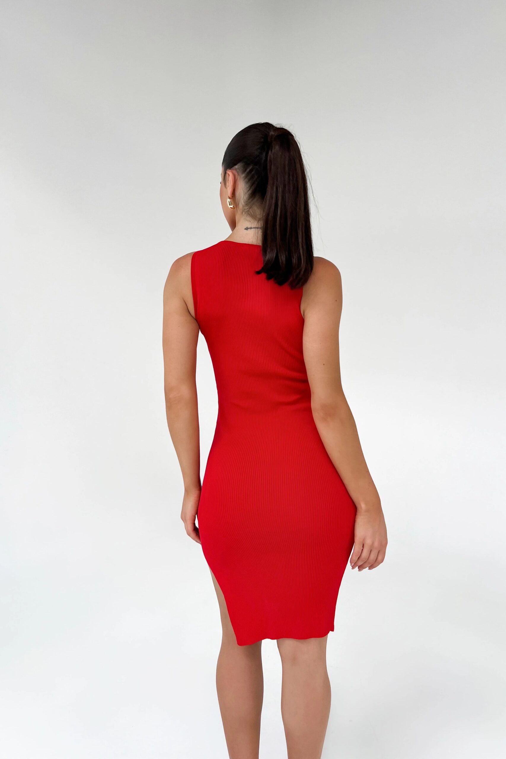 Elegant Asymmetrical Ribbed Bodycon Dress - Image 5
